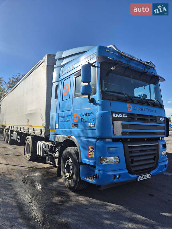 Тягач DAF XF 105 2010 в Красном