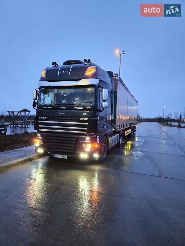 Тягач DAF XF 105 2008 в Кам'янському