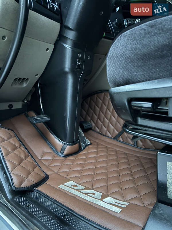 Тягач DAF XF 105 2011 в Черкассах