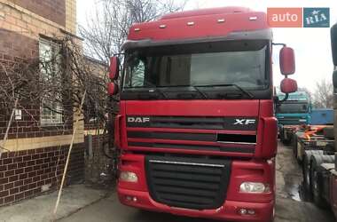 Тягач DAF XF 105 2010 в Киеве