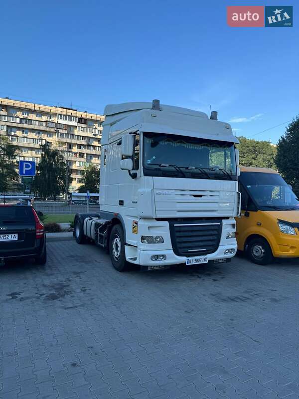 Тягач DAF XF 105 2011 в Киеве