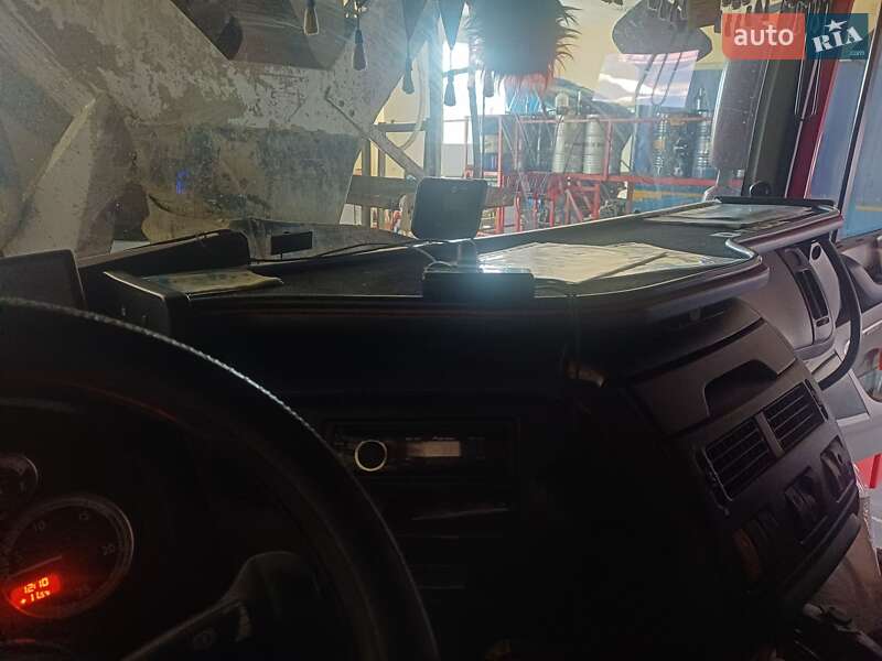 Тягач DAF XF 105 2011 в Нововолынске