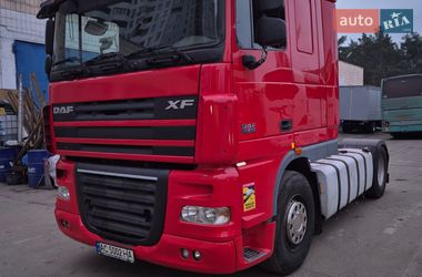 Тягач DAF XF 105 2010 в Киеве