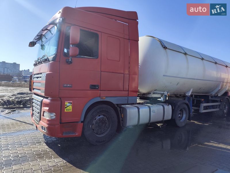 Тягач DAF XF 105 2011 в Боярке