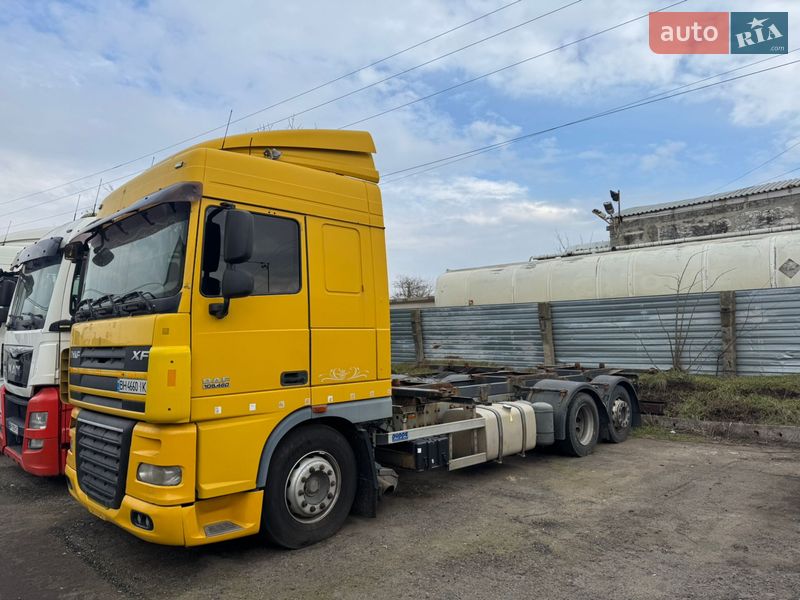 Контейнеровоз DAF XF 105 2011 в Одессе