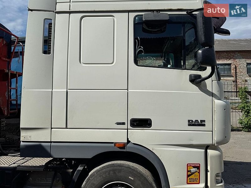 Тягач DAF XF 105 2008 в Львове