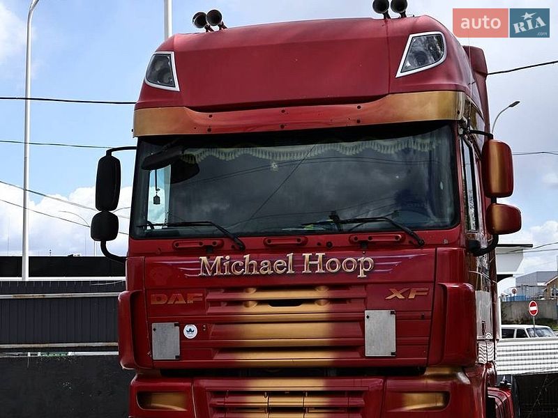 Грузовой фургон DAF XF 105 2008 в Львове