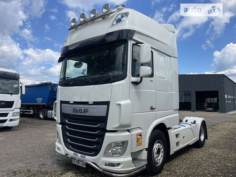 Тягач DAF XF 106 2014 в Долине