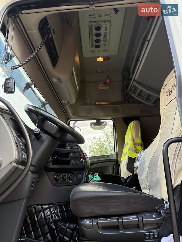 Тягач DAF XF 106 2015 в Шептицькому