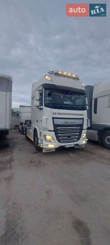 Тягач DAF XF 106 2015 в 