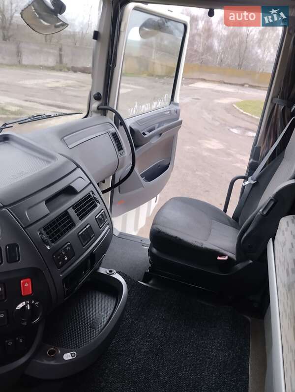 Тягач DAF XF 106 2015 в Шептицькому