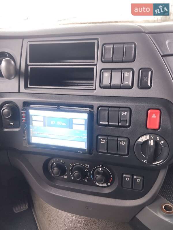 Тягач DAF XF 106 2015 в Шептицькому