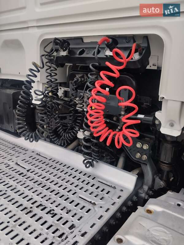 Тягач DAF XF 106 2015 в Шептицькому