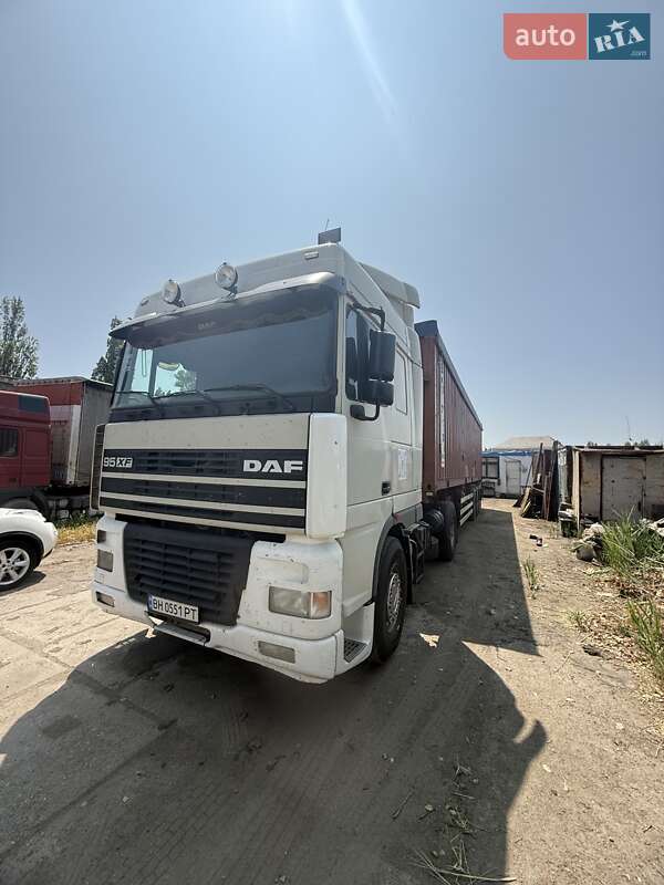 Контейнеровоз DAF XF 95.430 2004 в Одесі