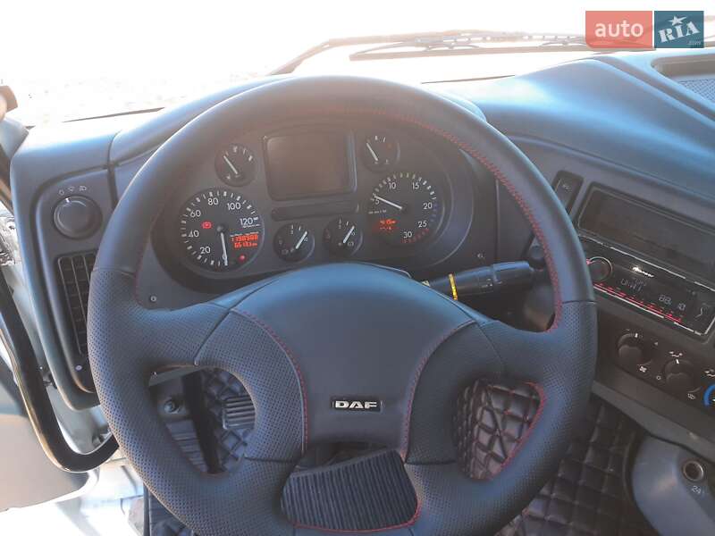 Тягач DAF XF 95.430 2006 в Зборові