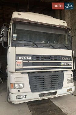 Тягач DAF XF 95.430 2001 в Любомлі