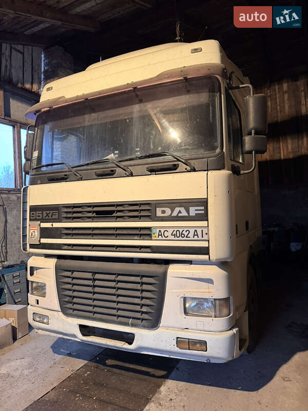 DAF XF 95.430 2001