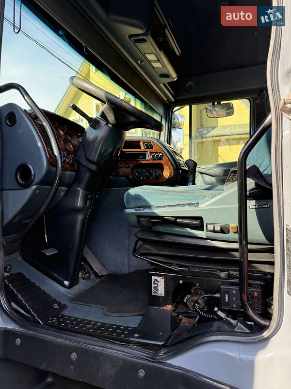 Цистерна DAF XF 95.480 2001 в Черновцах