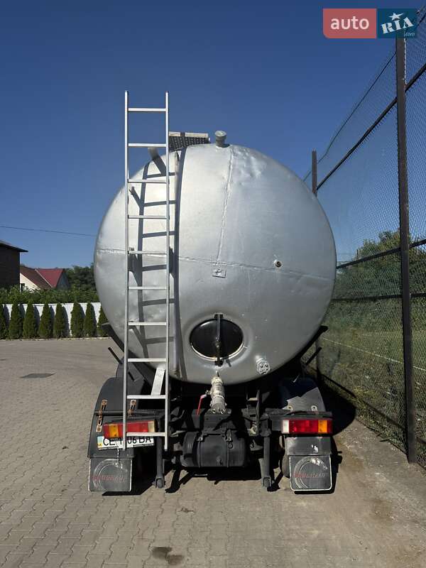 Цистерна DAF XF 95.480 2001 в Черновцах