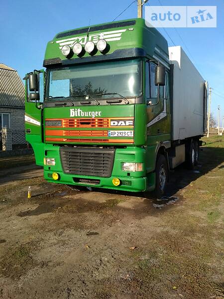 Контейнеровоз DAF XF 95 2001 в Токмаке