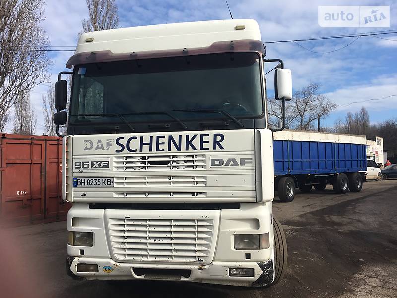 Контейнеровоз DAF XF 95 2001 в Одессе