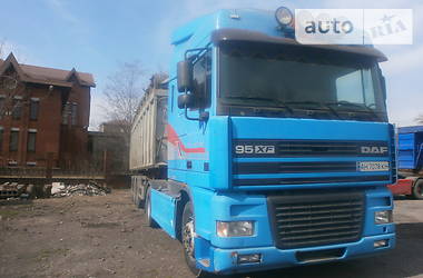 Тягач DAF XF 95 2001 в Мариуполе