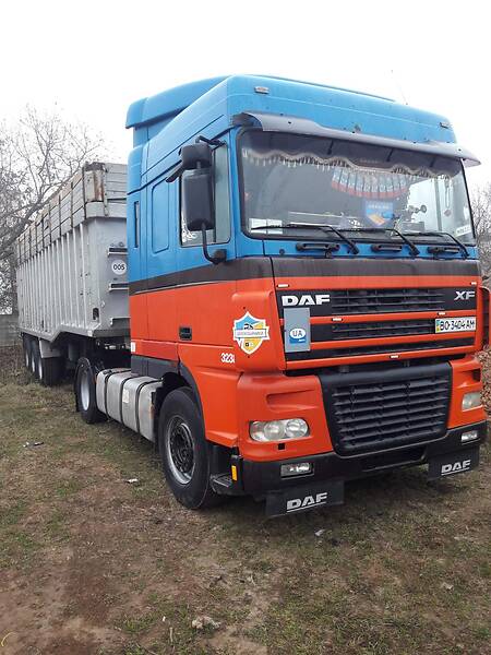 Тягач DAF XF 95 2004 в Чорткове