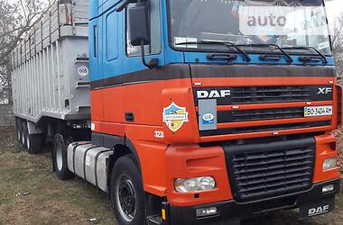 Тягач DAF XF 95 2004 в Чорткове