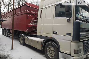 Тягач DAF XF 95 2000 в Козельце