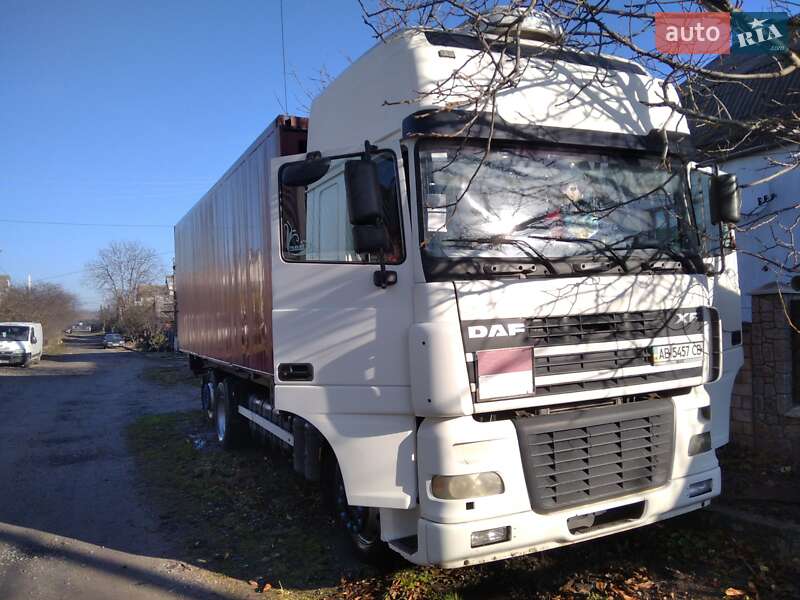 Грузовой фургон DAF XF 95 2006 в Хмельнике