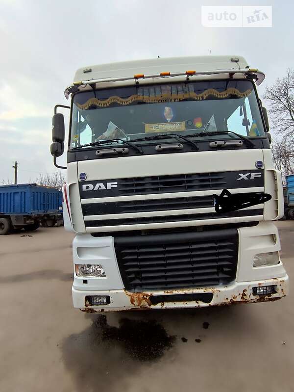 Контейнеровоз DAF XF 95 2005 в Золотоноші