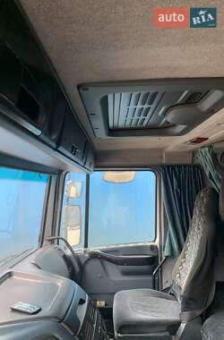 Тягач DAF XF 95 2000 в 