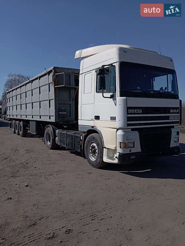 Зерновоз DAF XF 95 2000 в Ичне