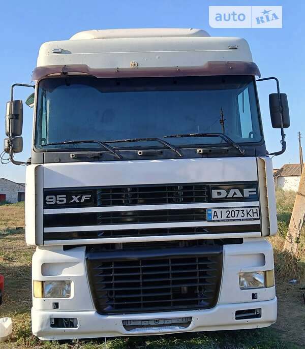 Тягач DAF XF 95 1999 в Києві