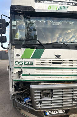 Тентованый DAF XF 95 2000 в 