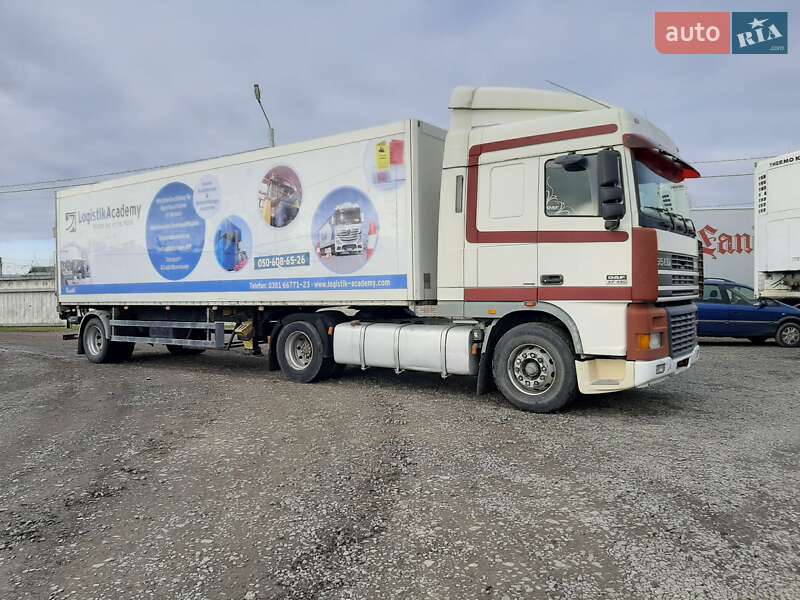 Тягач DAF XF 95 2002 в 