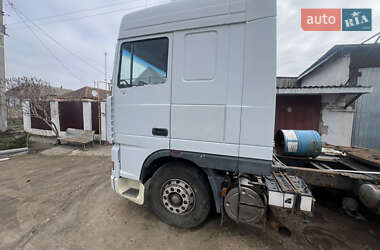 Тягач DAF XF 95 2000 в 
