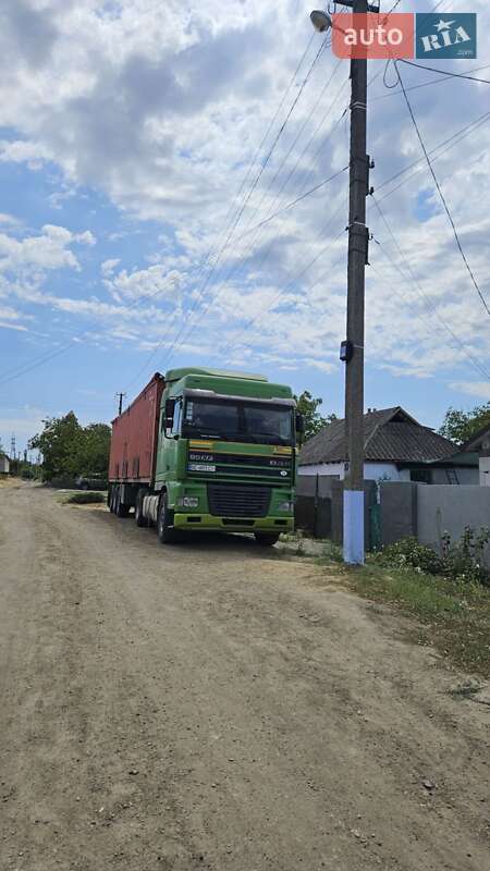 Зерновоз DAF XF 95 2001 в 