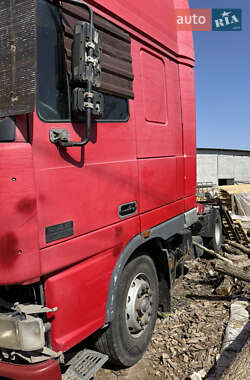 Тягач DAF XF 95 2000 в 