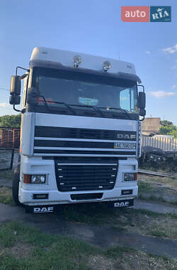 Тягач DAF XF 95 2000 в Дніпрі