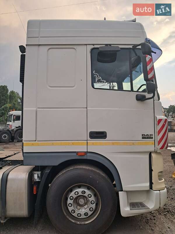 Тягач DAF XF 95 2005 в Дніпрі