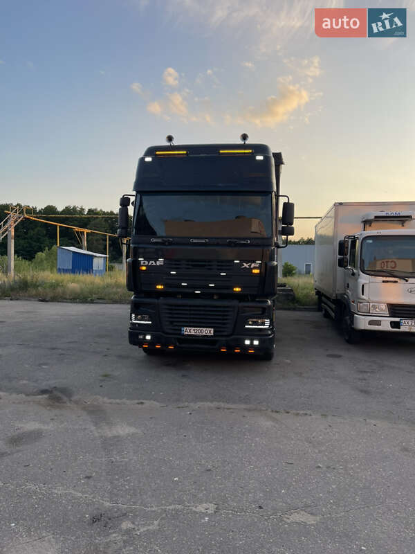 Тентований DAF XF 95 2005 в 