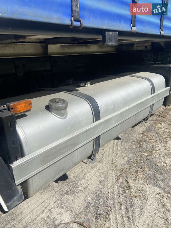 Грузовой фургон DAF XF 95 2004 в Рокитном