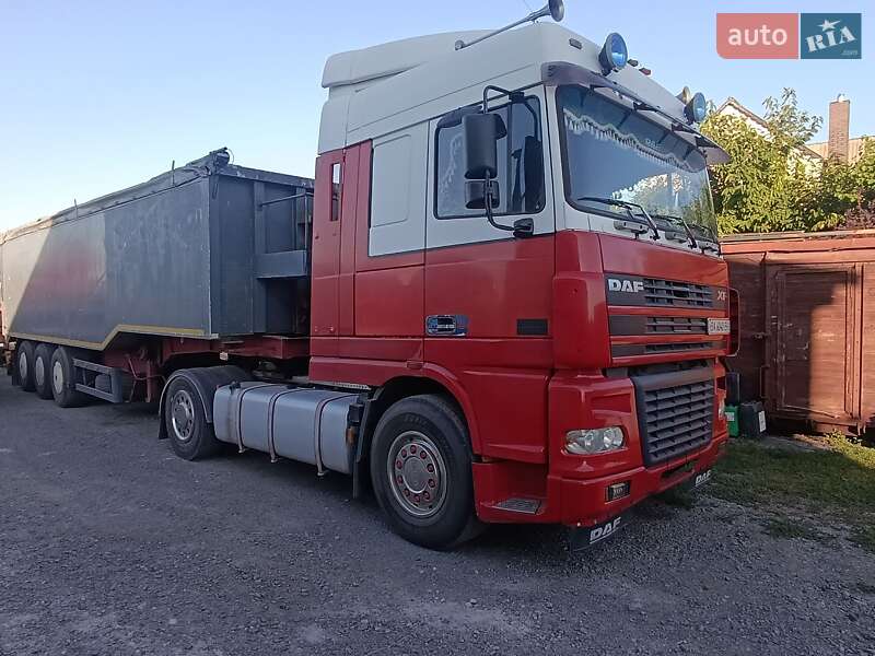 Самосвал DAF XF 95 2000 в Гайвороне