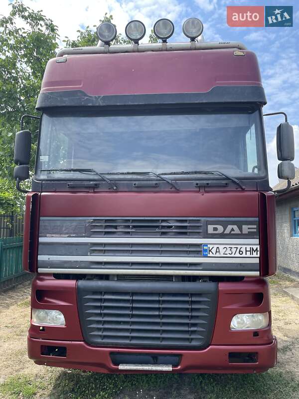 Тягач DAF XF 95 1999 в 