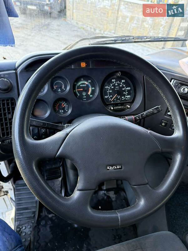 Тягач DAF XF 95 2002 в Чернівцях