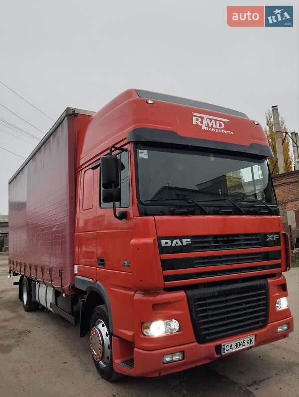 Вантажний фургон DAF XF 95 2006 в Кременчуці