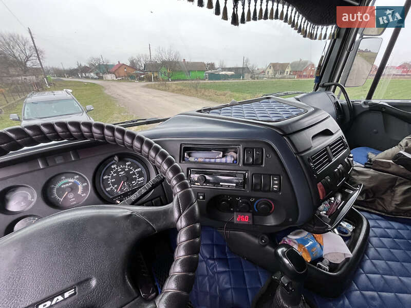 Тягач DAF XF 95 2000 в Рокитном