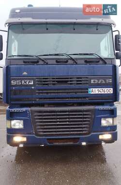 Тягач DAF XF 95 2000 в Киеве