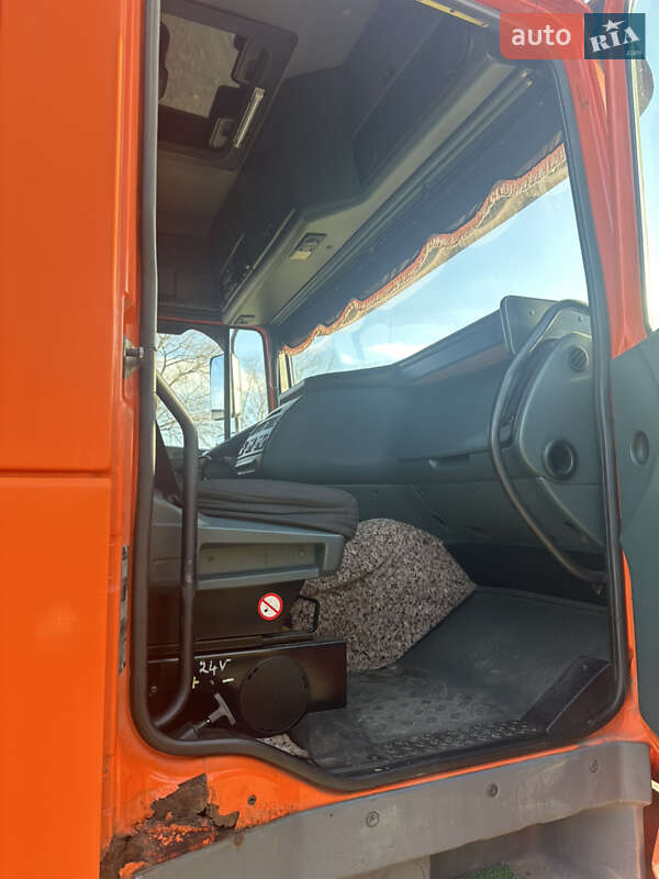 Тягач DAF XF 95 2006 в Царичанке